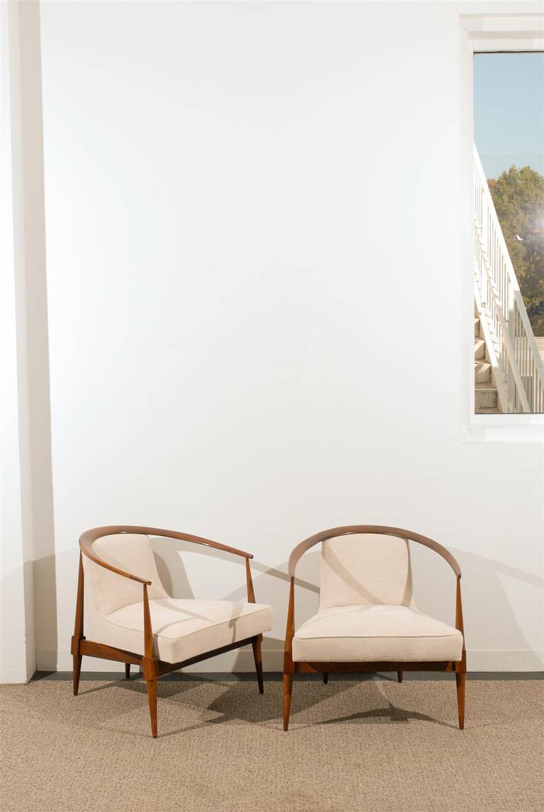 Mid-Century Modern Fabulous Pair of Modern Walnut Lounge Chairs in the Style of Kipp Stewart