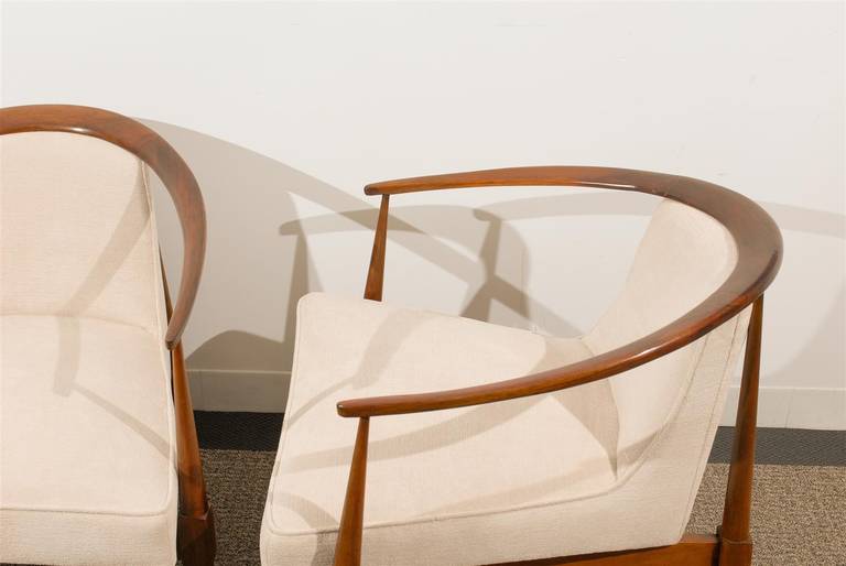 Fabulous Pair of Modern Walnut Lounge Chairs in the Style of Kipp Stewart 3