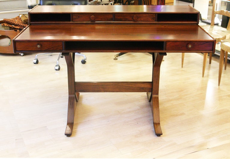Gianfranco Frattini Designed Rosewood Desk. In Excellent Condition In London, GB