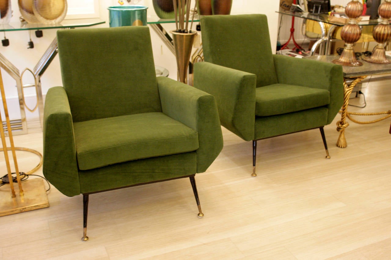 A pair of 1950s Italian design armchairs.
Green Velvet upholstery.