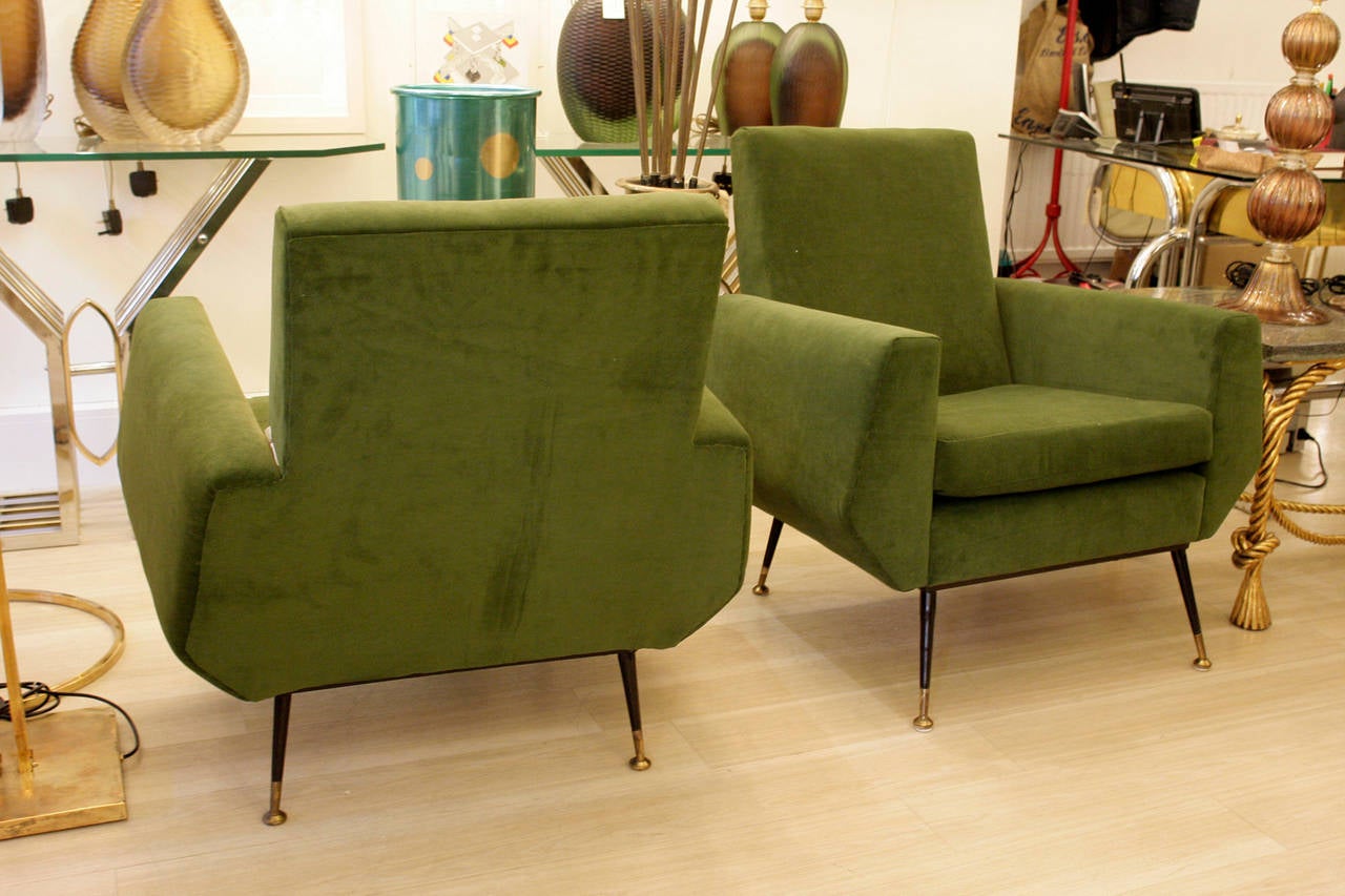 Pair of 1950s Italian Design Armchairs For Sale 2