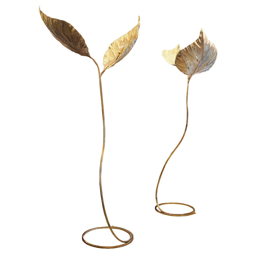 A pair of double leaf shaped floor lights by Tomasso Barbi For Sale