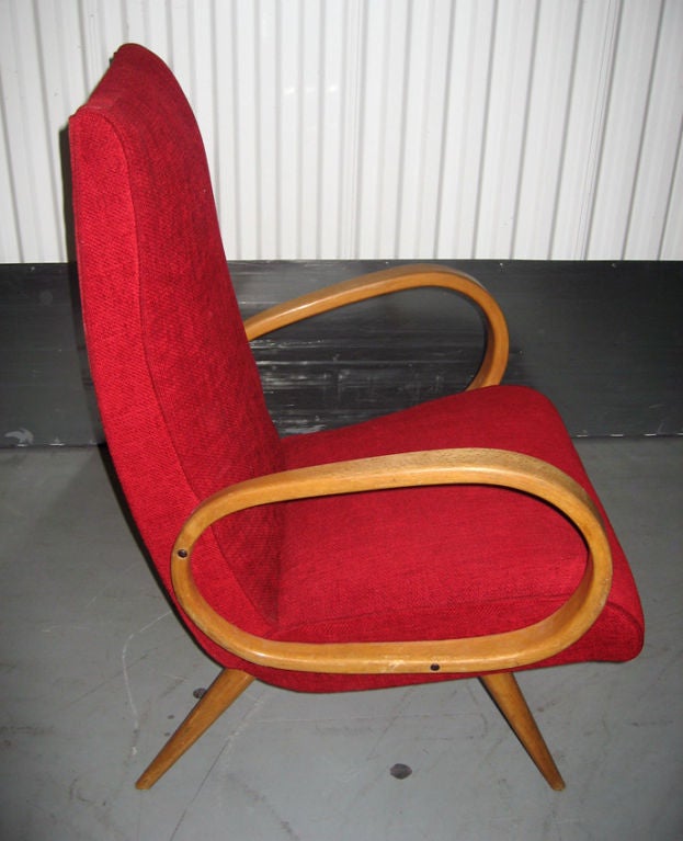 A stunning pair of modern british design midcentury armchairs. In Good Condition For Sale In London, GB
