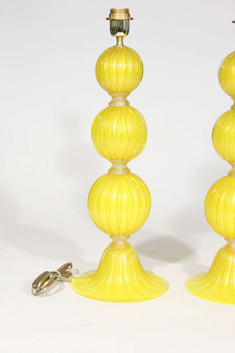 20th Century A Pair of Yellow Outstanding Murano Table lights For Sale