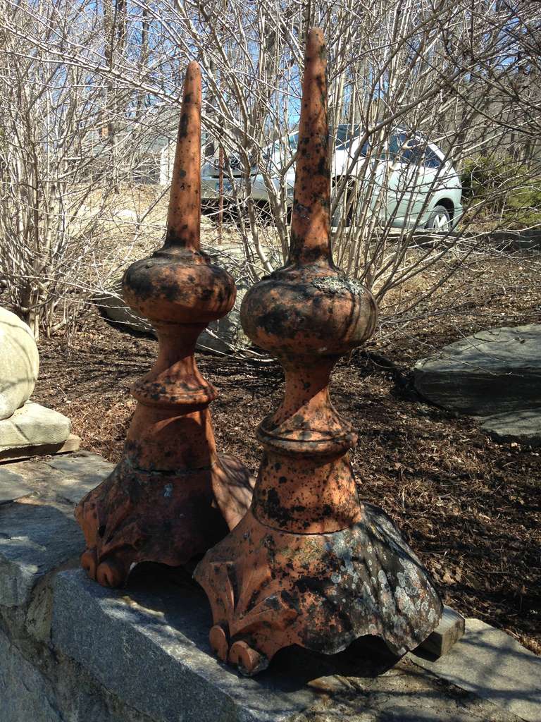 Pair of Tall French Terracotta Rooftop Finials In Good Condition In Woodbury, CT