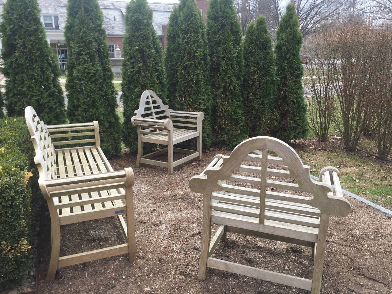 Three-Piece Silvered Teak Lutyens Style Garden Suite In Excellent Condition In Woodbury, CT