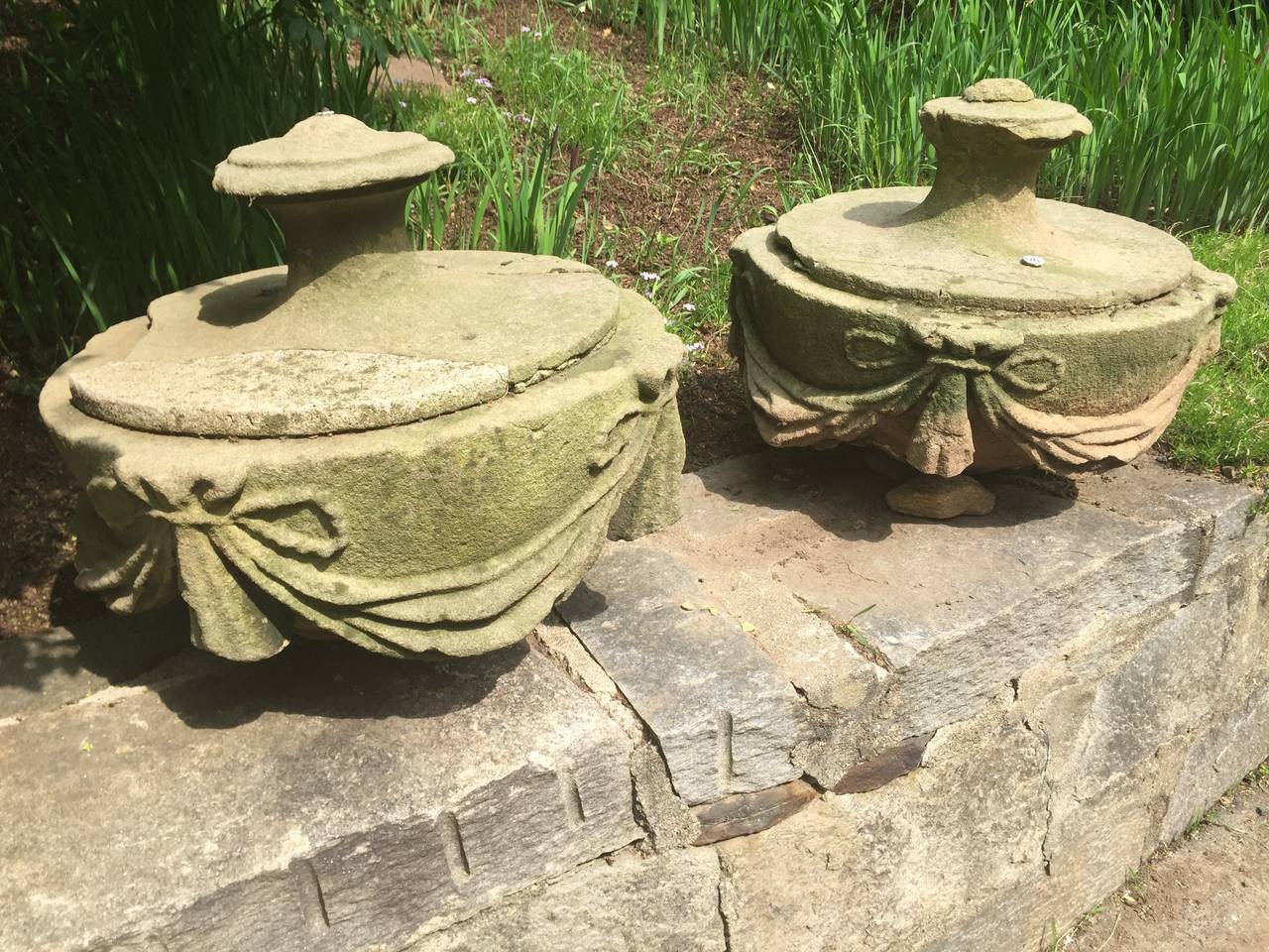 Hand-Carved Pair of 17th Century Stone Urn Top Finials For Sale