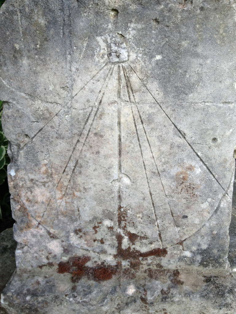 18th C Limestone Vertical Sundial 3