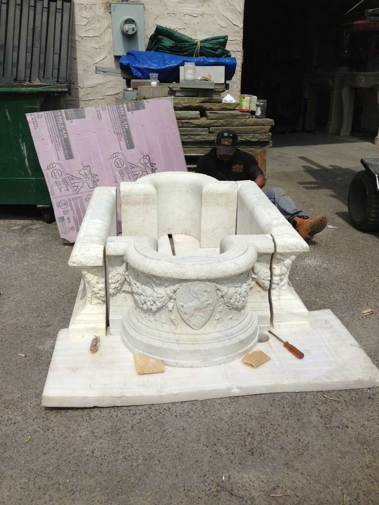 Magnificent Large 18th Century Marble Fountain Basin 1