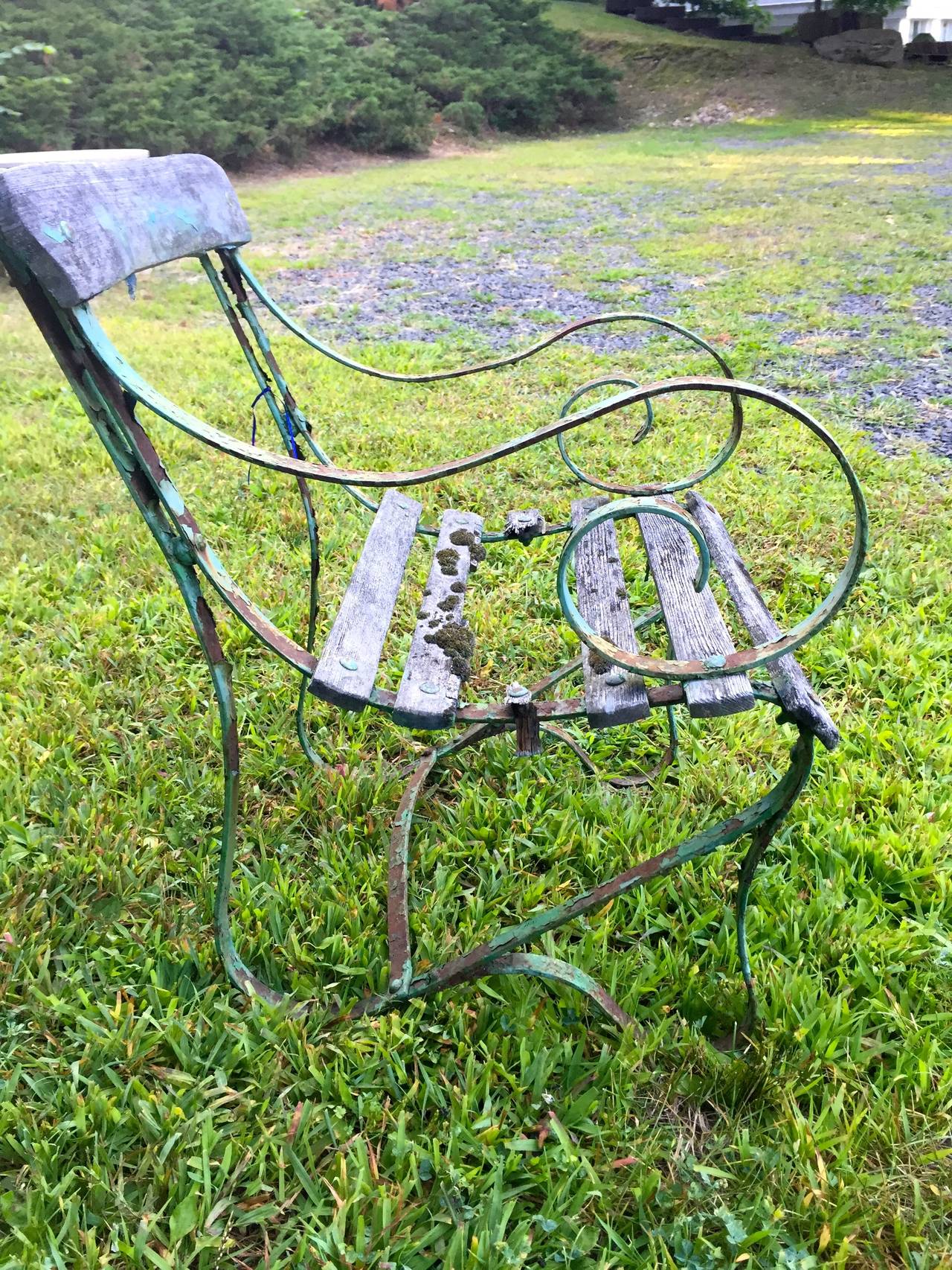 Charming Wrought Iron Garden Chair In Good Condition In Woodbury, CT