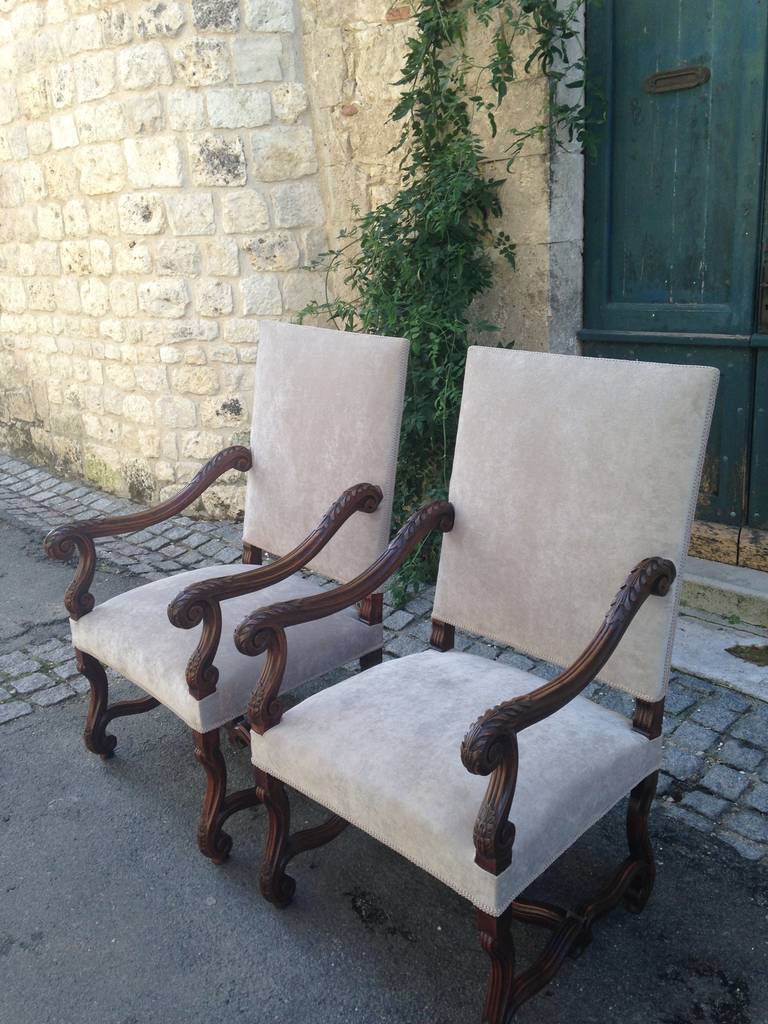 Fabulous Large Pair of 19th Century French Walnut Fauteuils or Throne Chairs 5