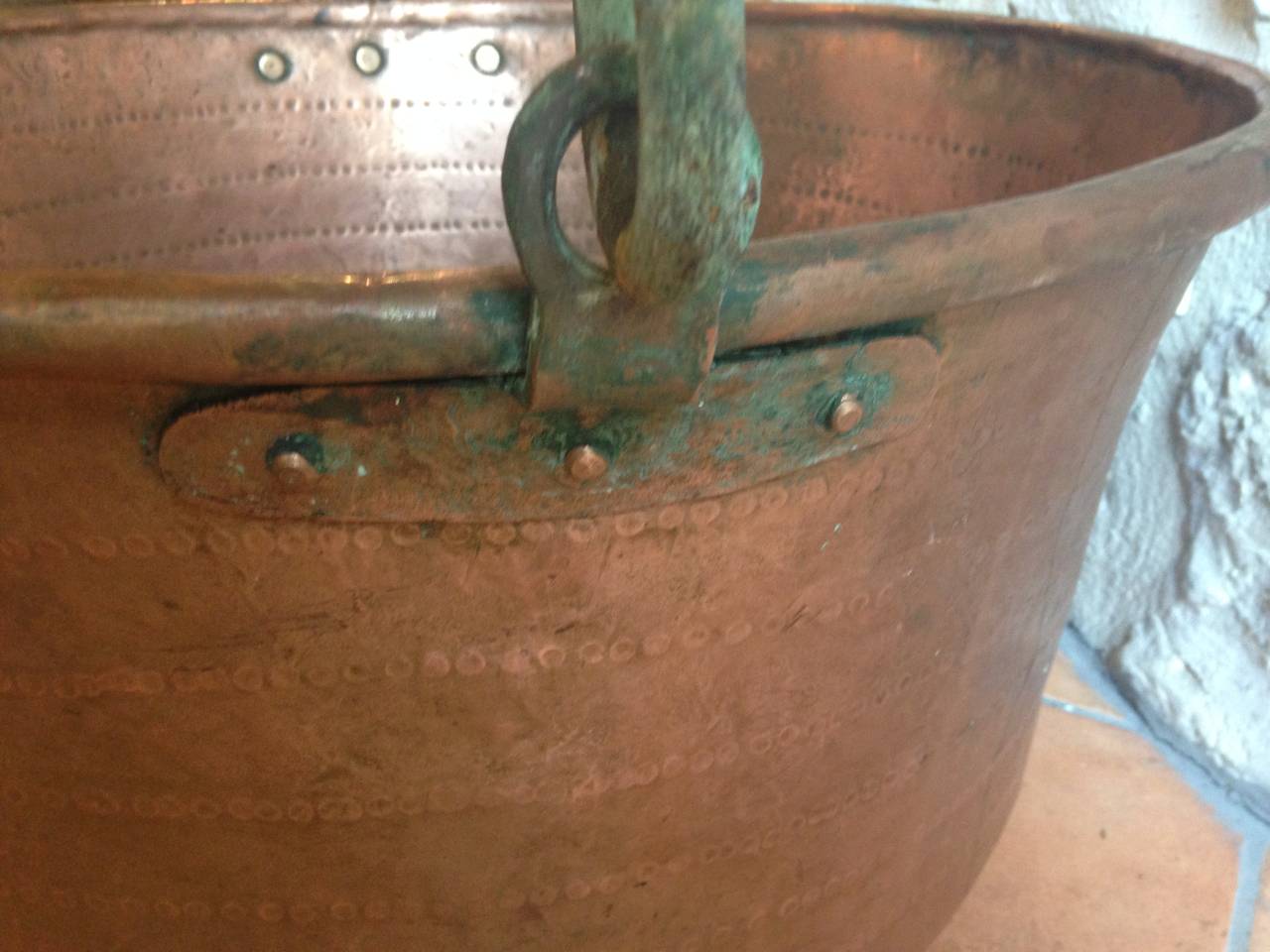 Hand-Crafted Large 19th Century French Hand-Hammered Copper Cauldron/Log Bucket