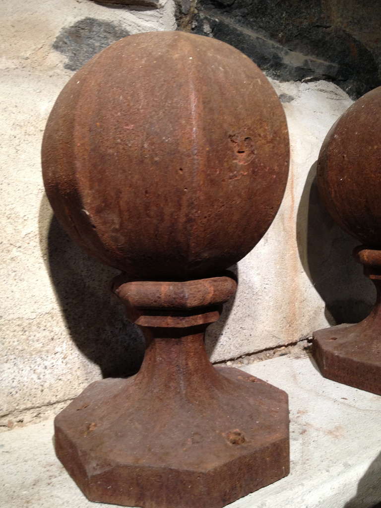 Pair of Unusual English Octagonal Cast Iron Finials In Good Condition In Woodbury, CT
