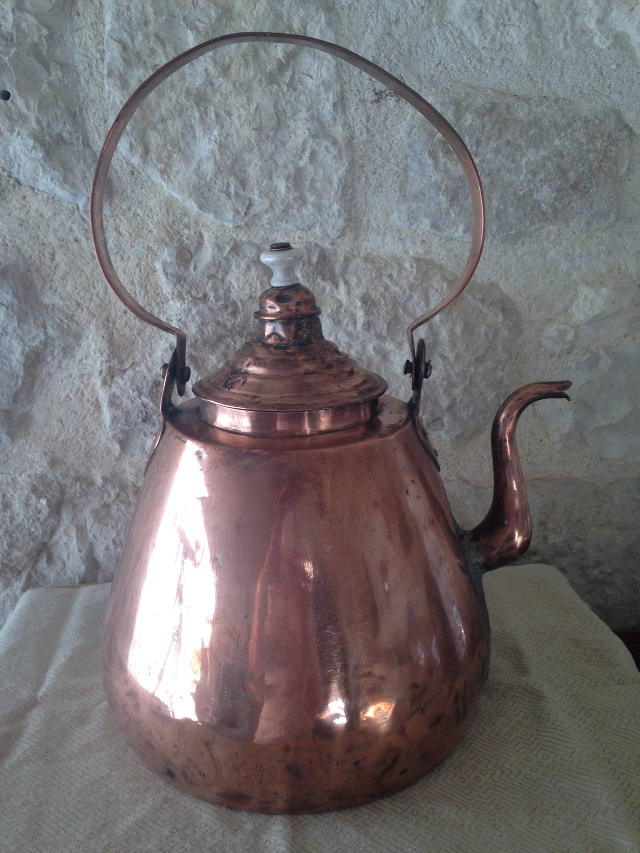 Large Copper French 19th Century Kettle In Good Condition In Woodbury, CT