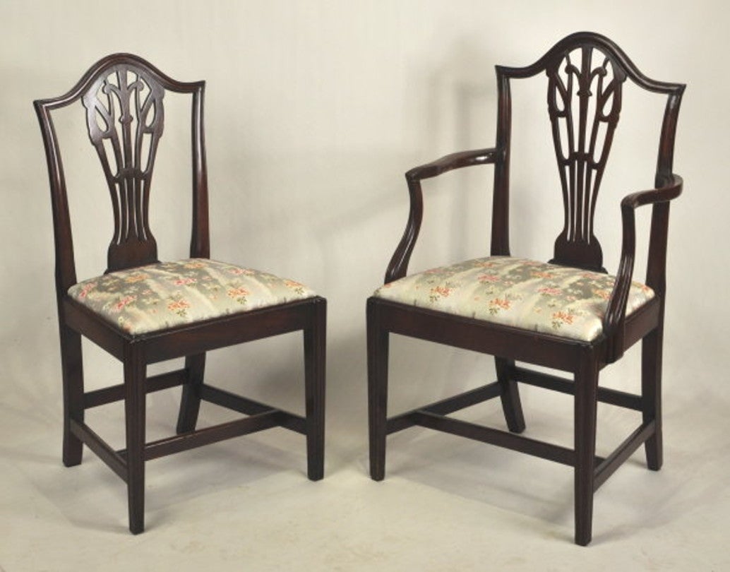 Set of Ten Hepplewhite Carved Mahogany Dining Chairs For Sale