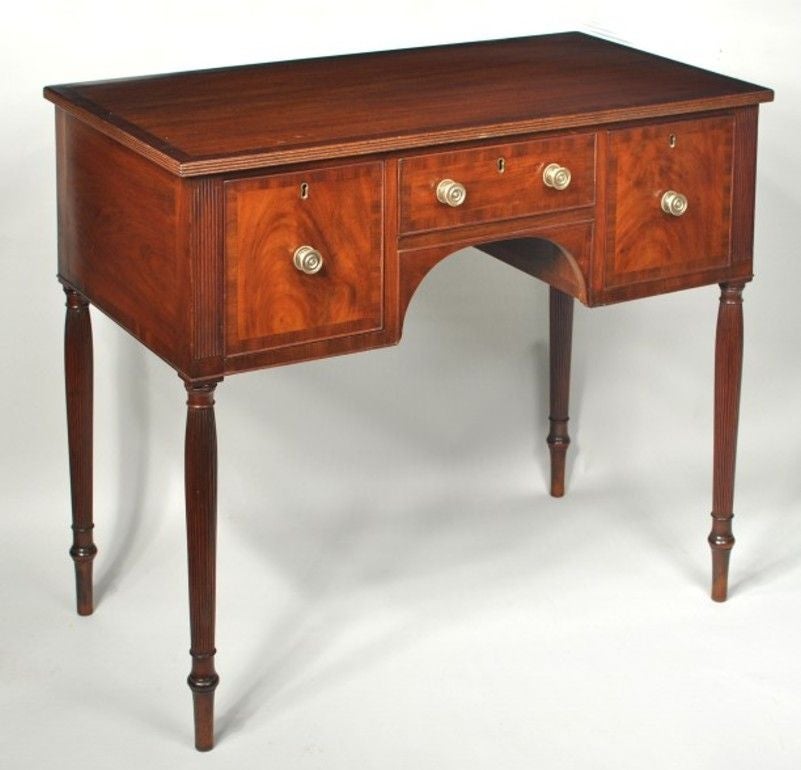 Fine Sheraton Carved Mahogany Dressing Table