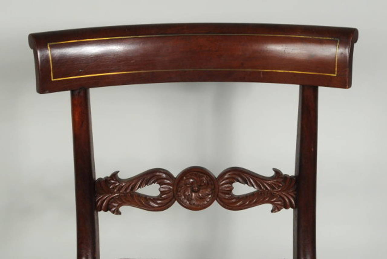 North American Pair of Classical Mahogany Side Chairs For Sale