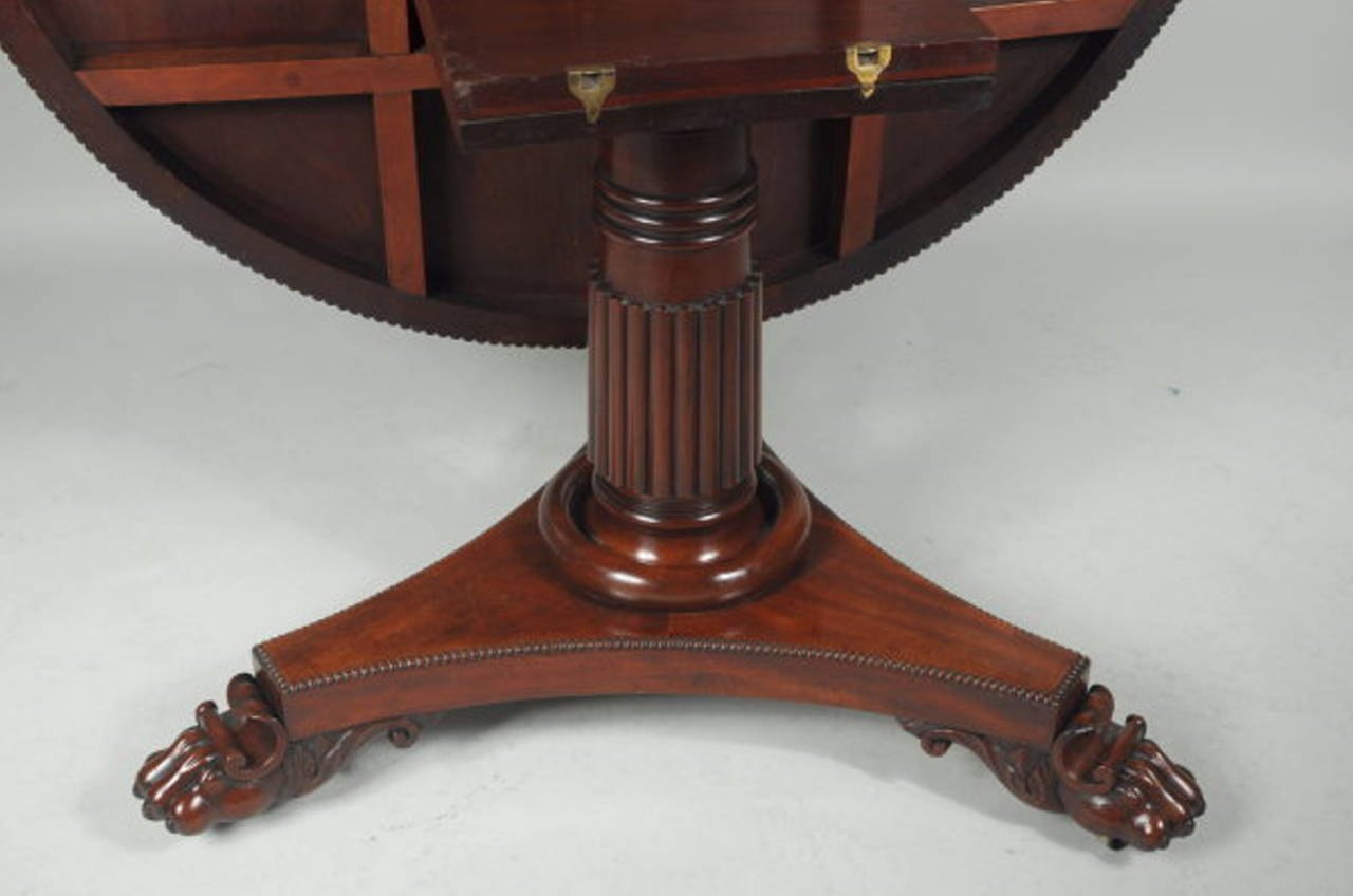 Fine Regency Figured and Carved Mahogany Center Table For Sale 1