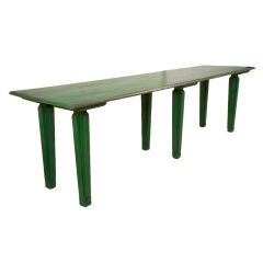 Long green painted table, 6 tapering legs with fluting