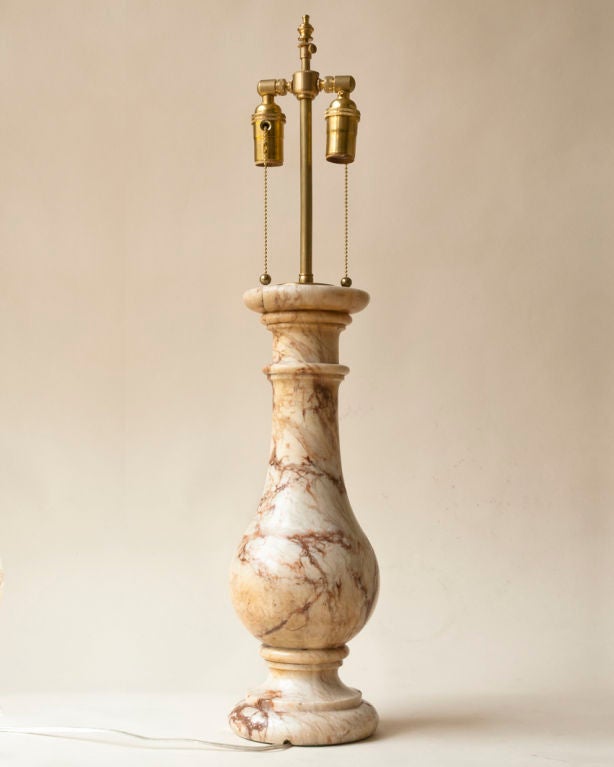 Rose de Brignoles marble balustrade form lamp In Good Condition In New York, NY