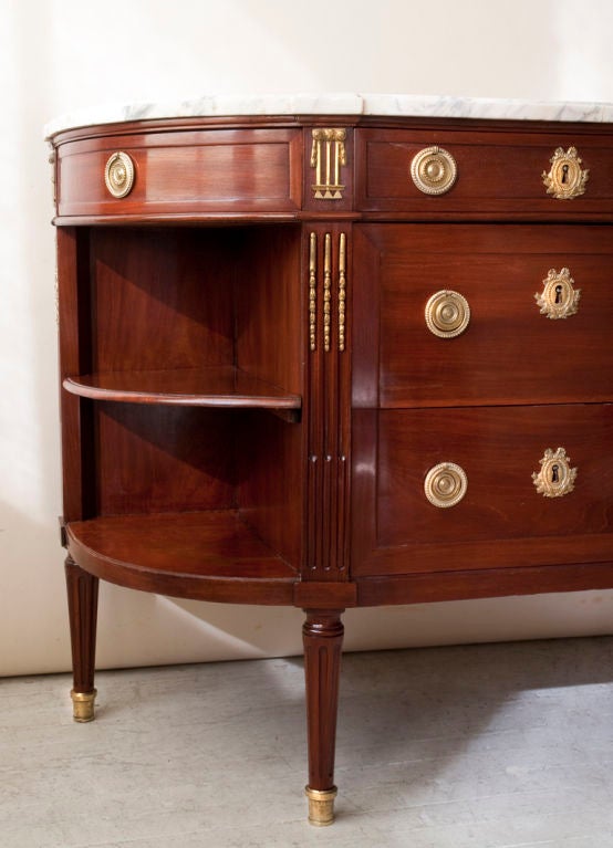 Mahogany demilune In Good Condition For Sale In New York, NY