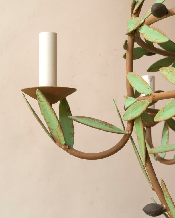 French Provencial chandelier In Good Condition In New York, NY