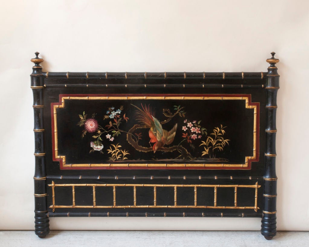 Napoleon III black lacquer bed In Good Condition For Sale In New York, NY