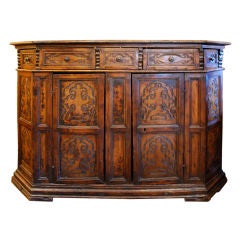 Excellent 17th Century Italian Walnut Credenza Chest Console