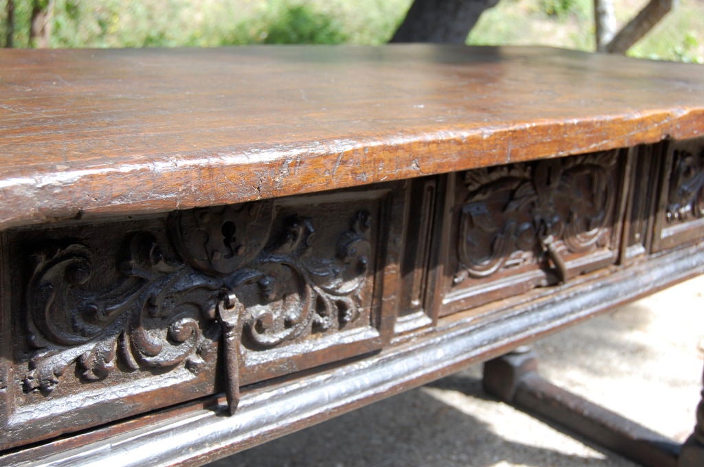 Outstanding 17th Century Spanish Chestnut Console Table 4