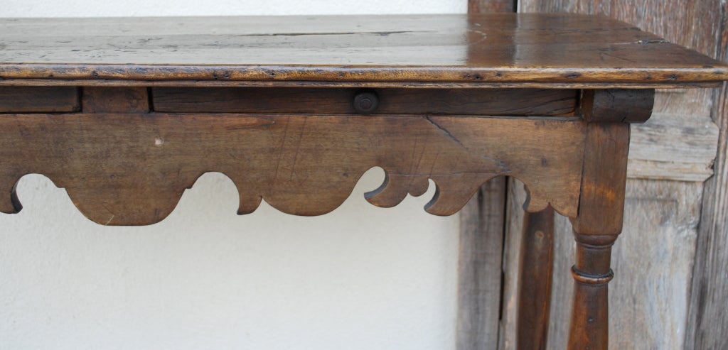 Gorgeous simple Spanish Colonial Console. Two thin drawers.














Haskell Antiques-Specializes in rare 16th, 17th, 18th Century Italian, Spanish, French, Syrian, Moroccan, French, Spanish Colonial, Anglo Indian, Portuguese,