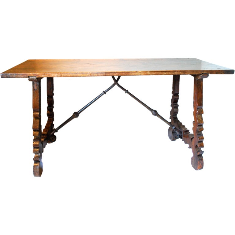 Excellent 17th Century Spanish Walnut Table Desk Console