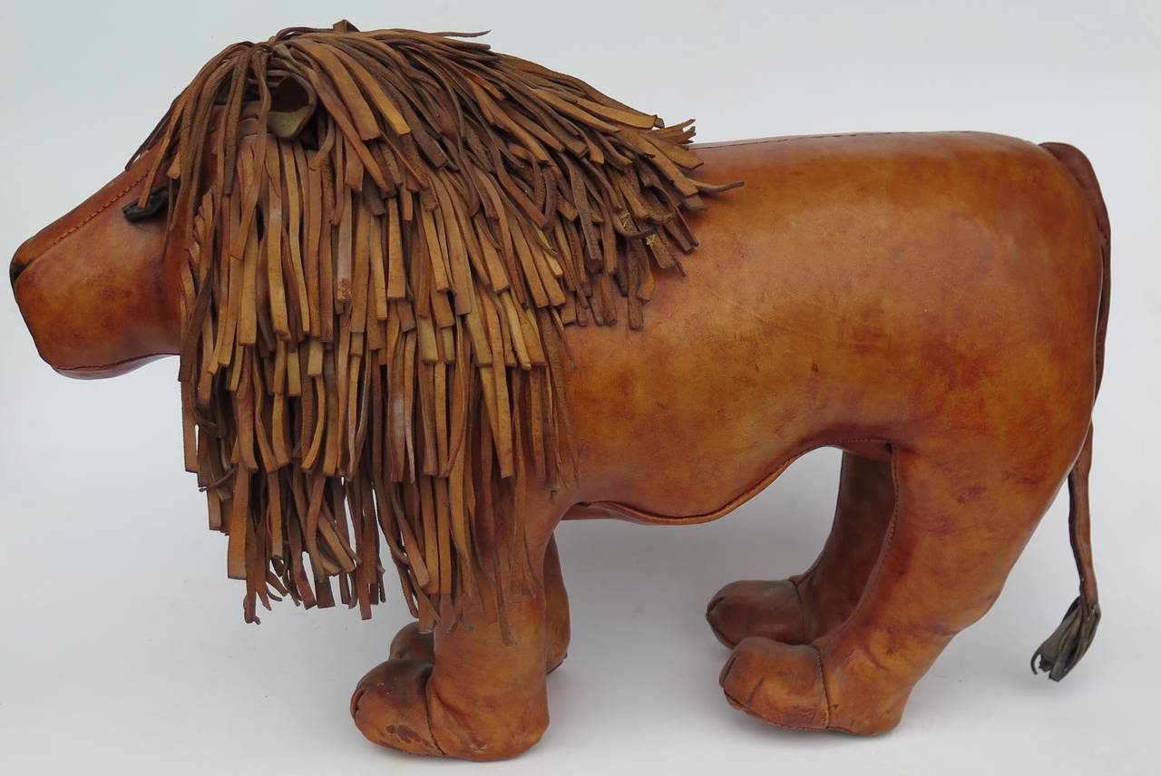 Very nice Leather lion made by Dimitri Omersa sold by Abercrombie and Fitch in the 1970s.