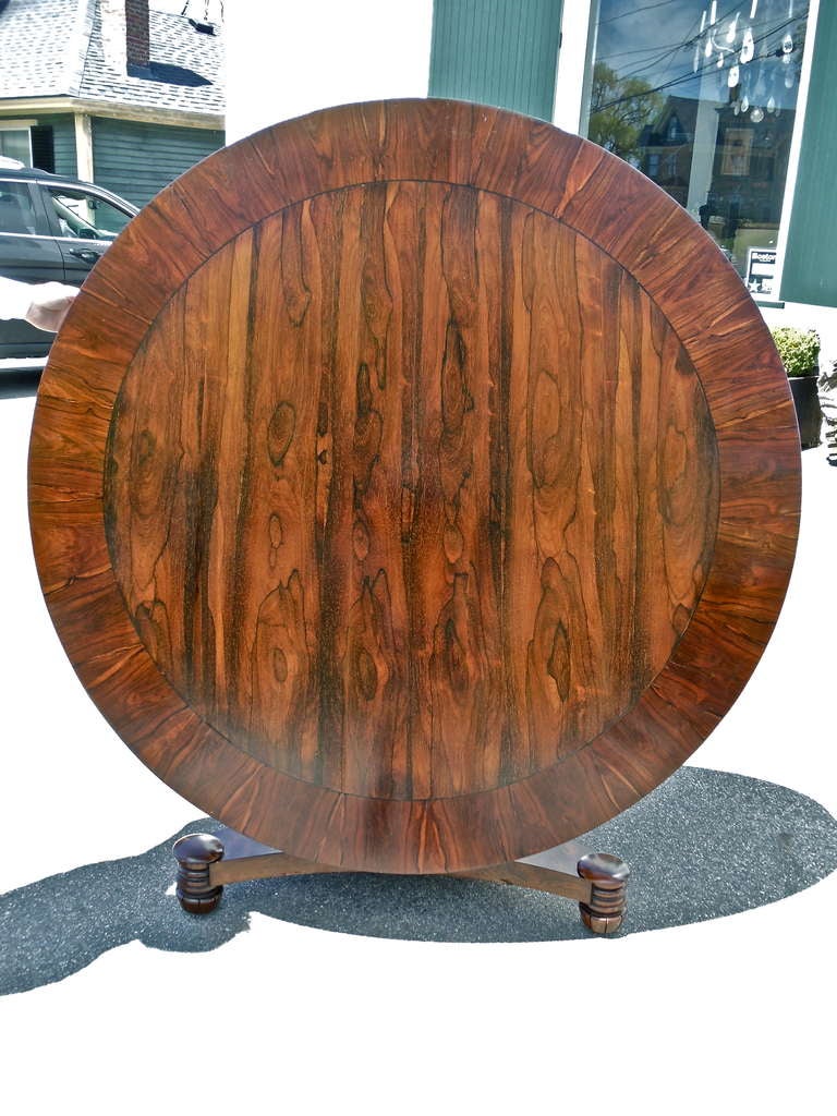 19th Century Anglo Colonial Regency Period Round Center Table In Excellent Condition In Essex, MA