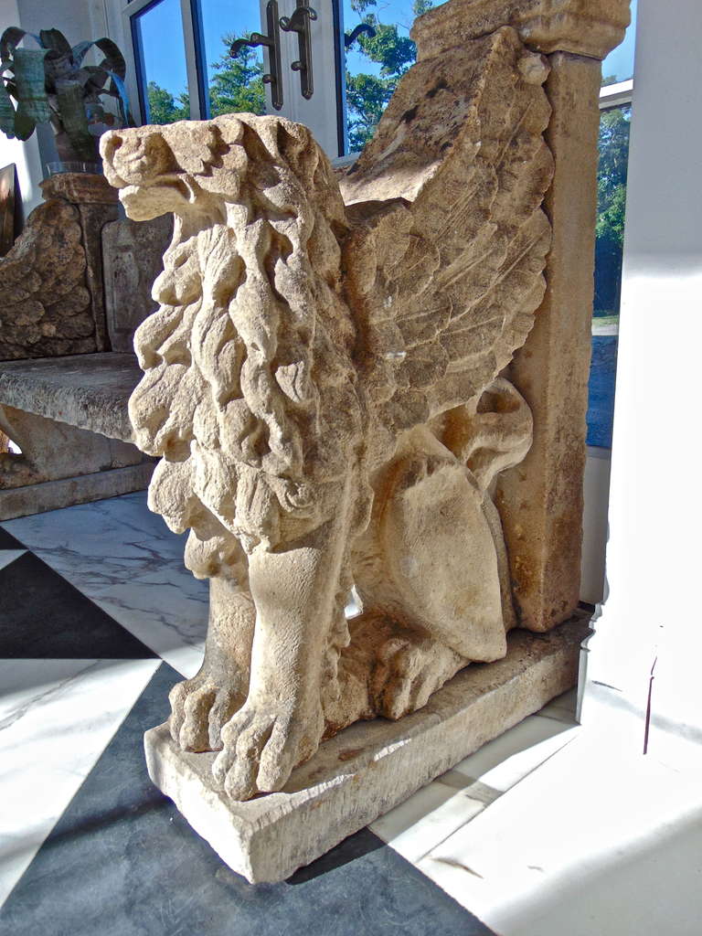 19th Century English Carved Stone Neoclassical Winged Lion Garden Bench In Fair Condition In Essex, MA