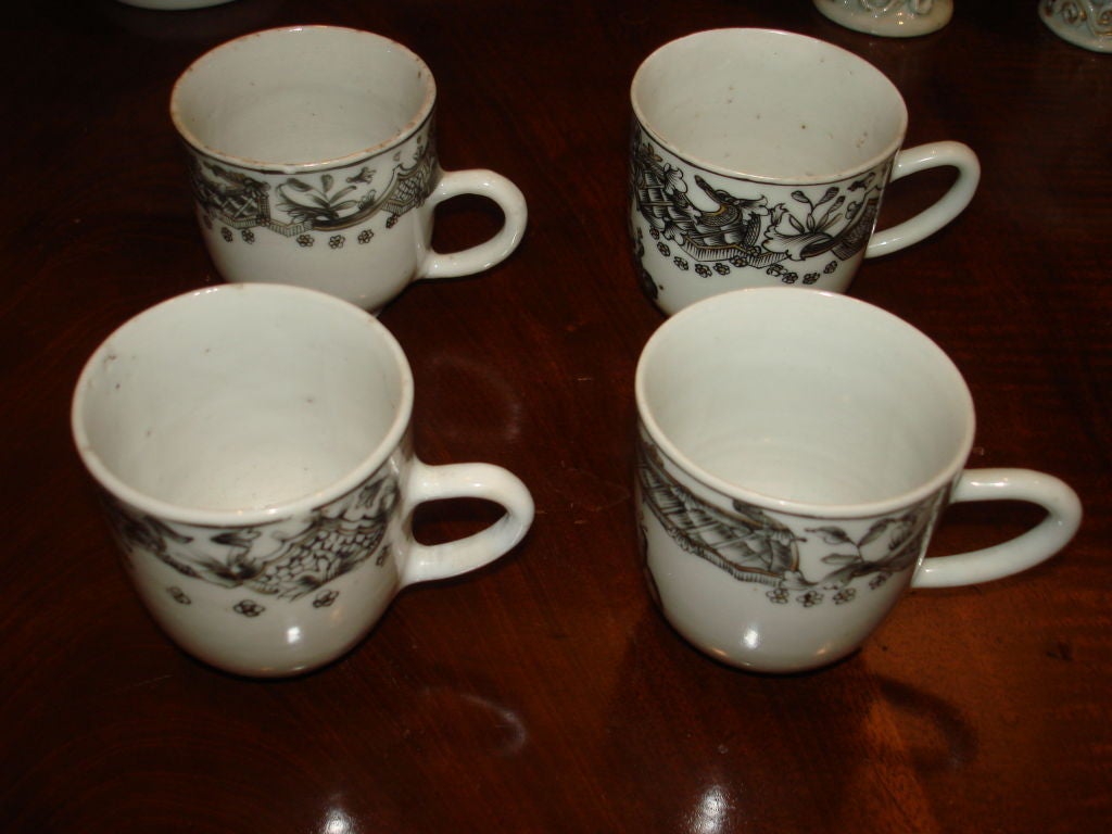 18th Century and Earlier EXTENSIVE 18TH CENTURY CHILD'S TEA SET CHINESE EXPORT