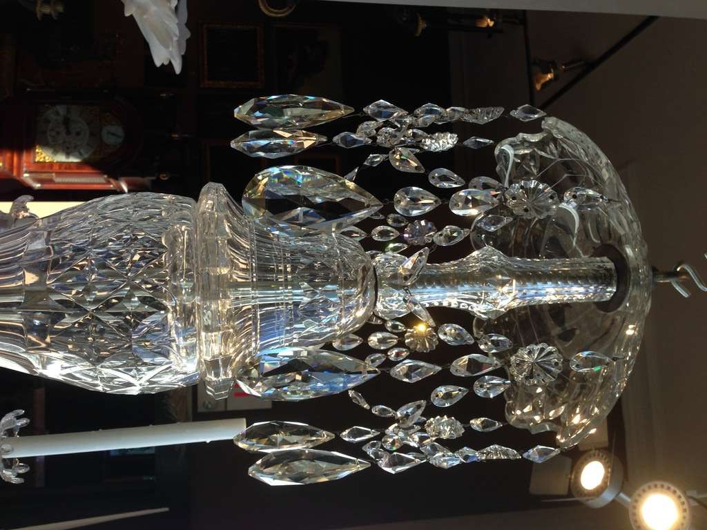 Good Early 19th Century English Georgian Crystal 8 Light Chandelier In Excellent Condition In Essex, MA