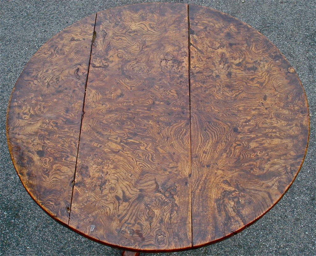 18th Century Welsh Burl Elm Round Table
