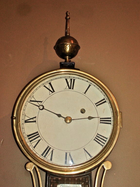 Maple Good Period American Federal Banjo Clock