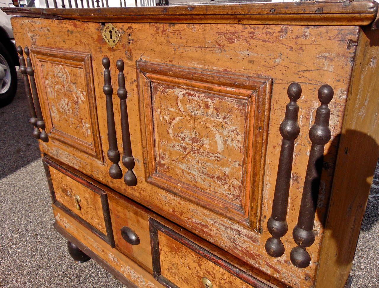 Period Pilgrim Century New England Painted Blanket Chest In Good Condition In Essex, MA
