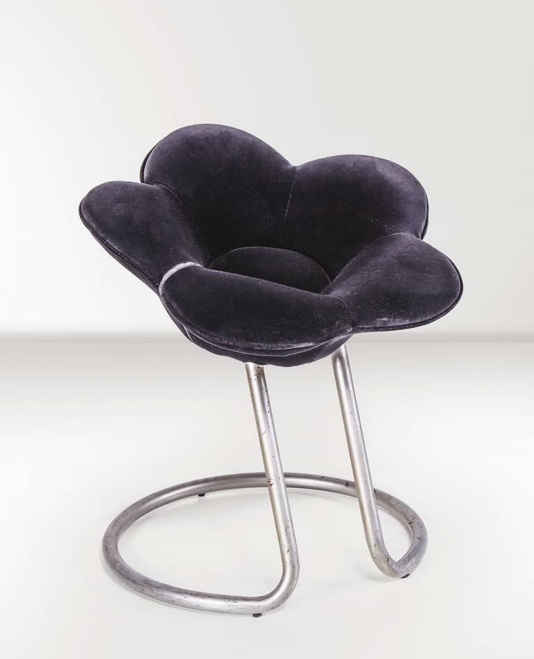 Soshun bench designed by Masanori Umeda ,upholstered in black velvet on tubular metal structure, prod. Edra, Italy, 1990
Height 25 ins 64 cms
Wide 19 ins 48 cms