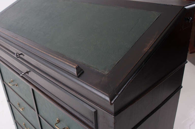 French 19th Century Black and Green Notary's Desk 2