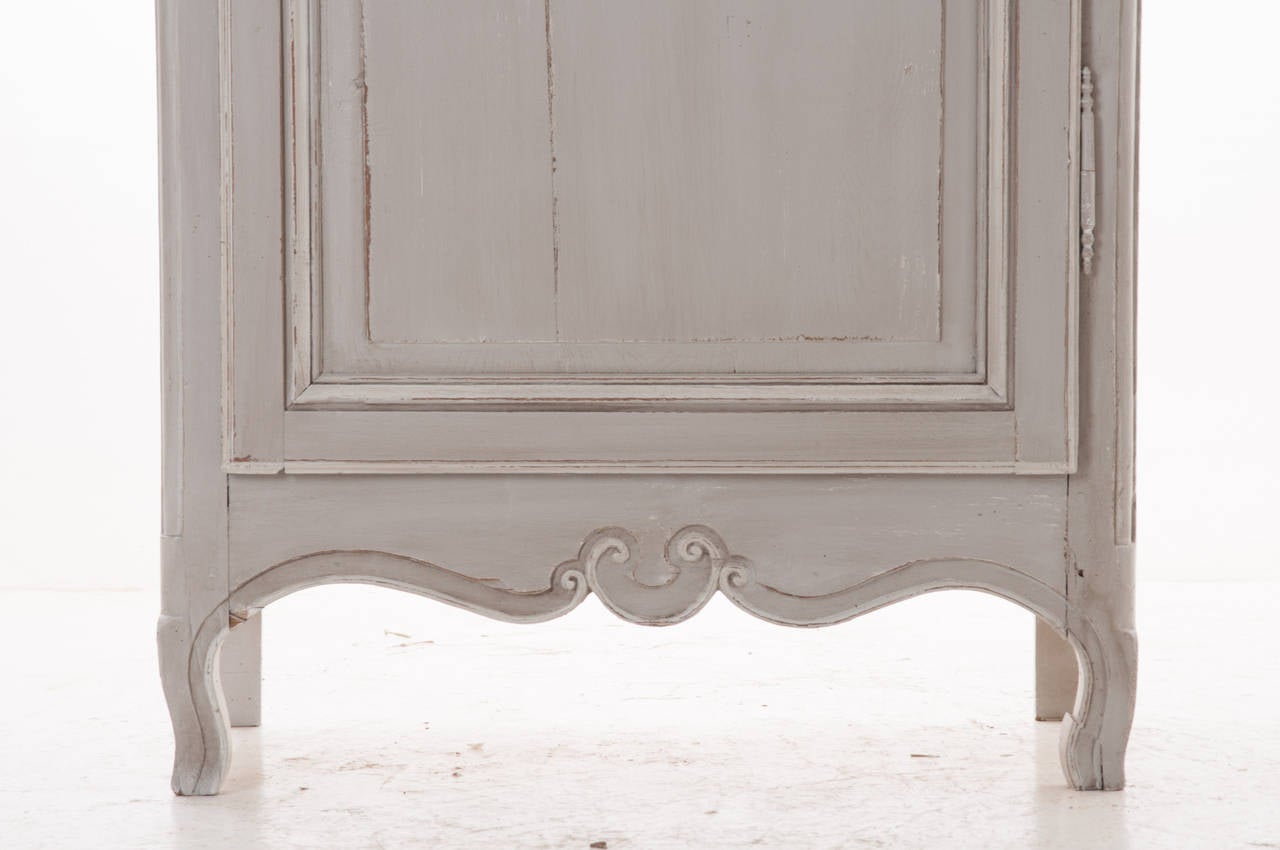 French 19th Century Louis XV Oak Painted Bonnetiere In Good Condition In Baton Rouge, LA