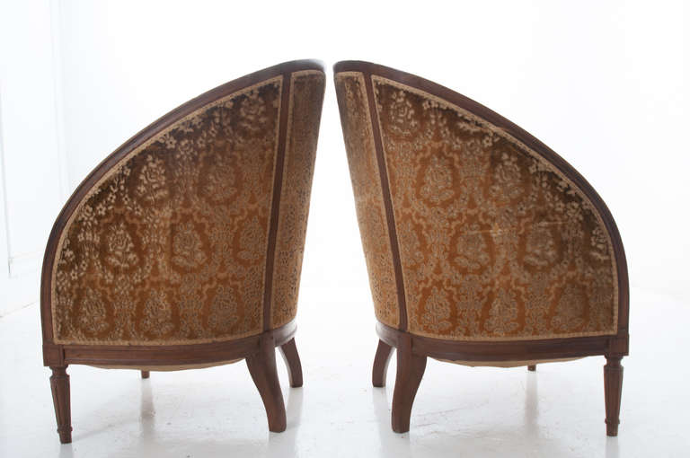 French 19th Century Pair of Louis XVI Barrel Back Bergeres 3