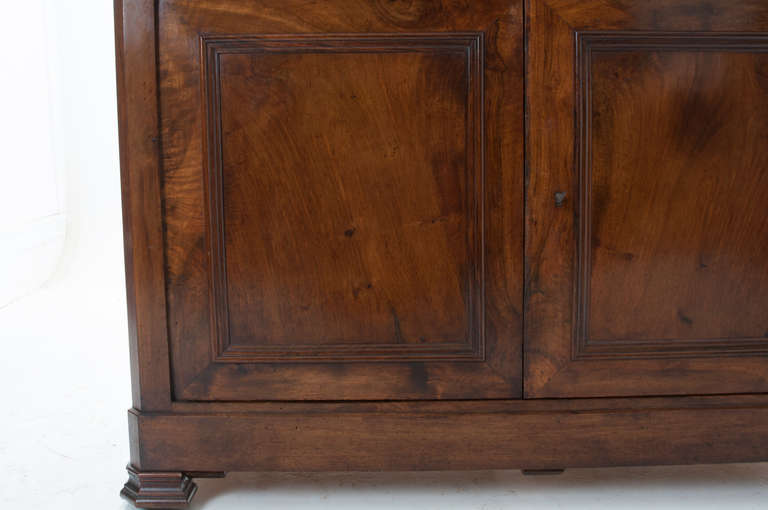 French 19th Century Walnut Louis Philippe Buffet A' Deux Corps 7