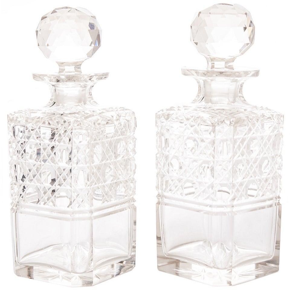 English 19th Century Pair of Cut Crystal Decanters