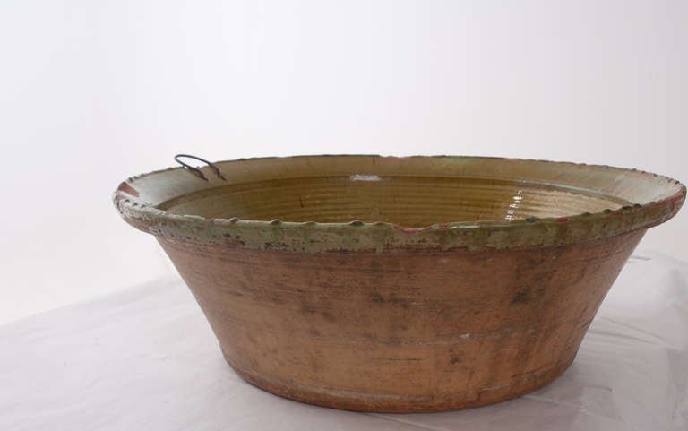 English 19th Century Glazed Mixing Bowl In Good Condition In Baton Rouge, LA