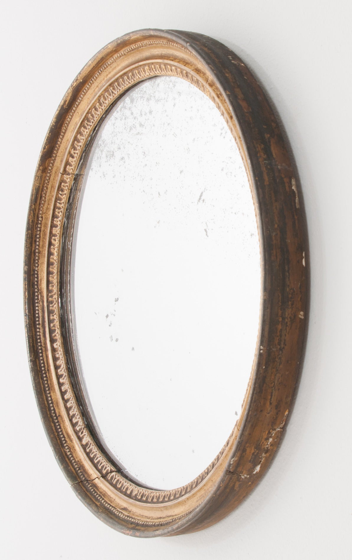 English Pair of 19th Century Gilt Round Mirrors 2
