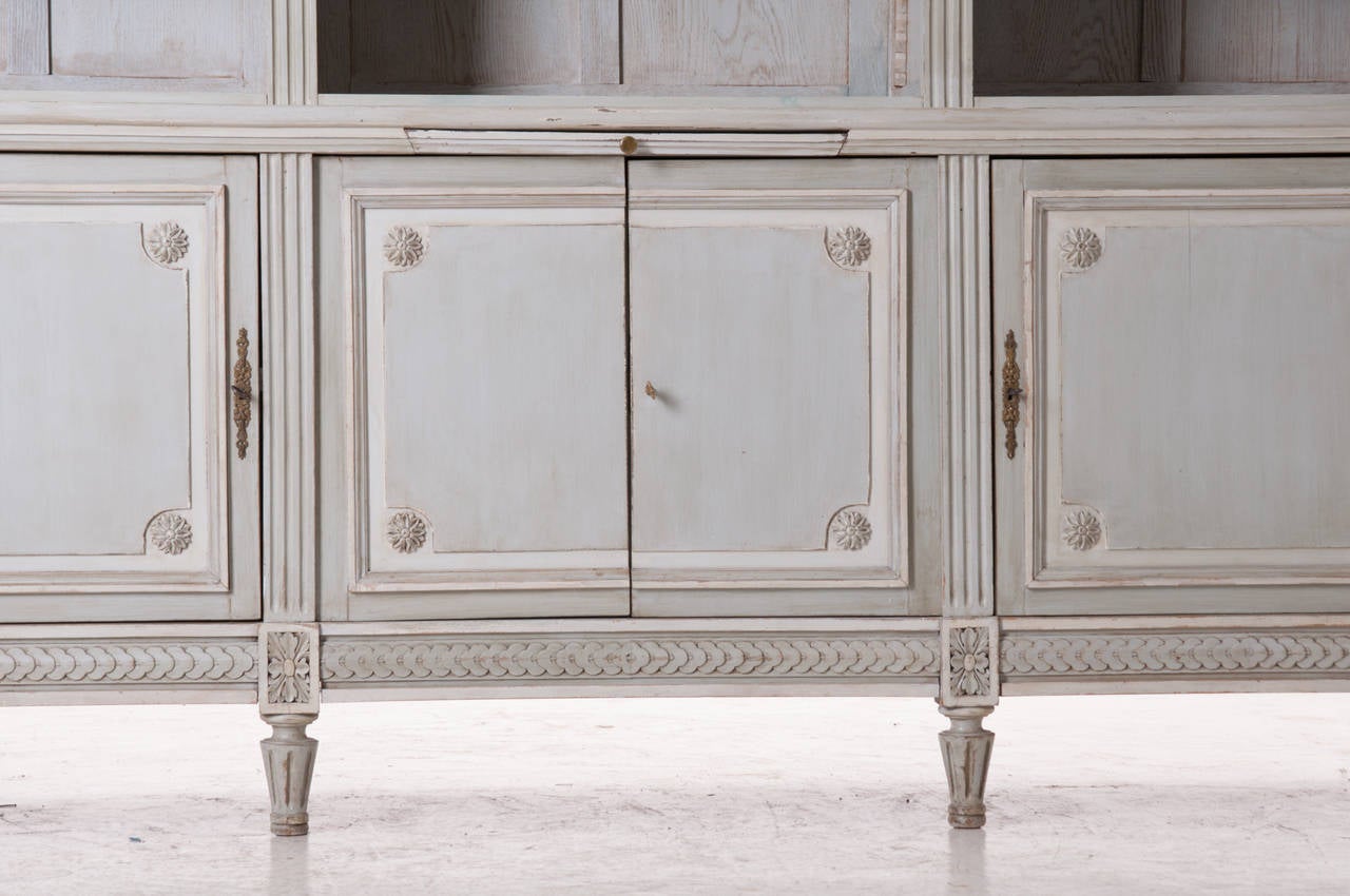 French Painted Boiserie Bookcase In Good Condition In Baton Rouge, LA