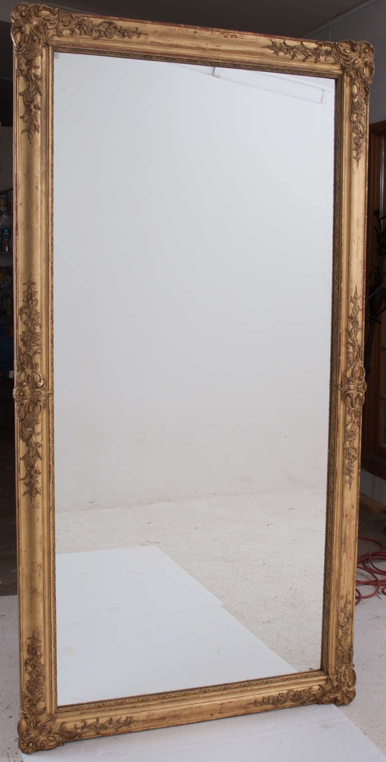 French 19th Century Symmetrical Giltwood Mirror 3