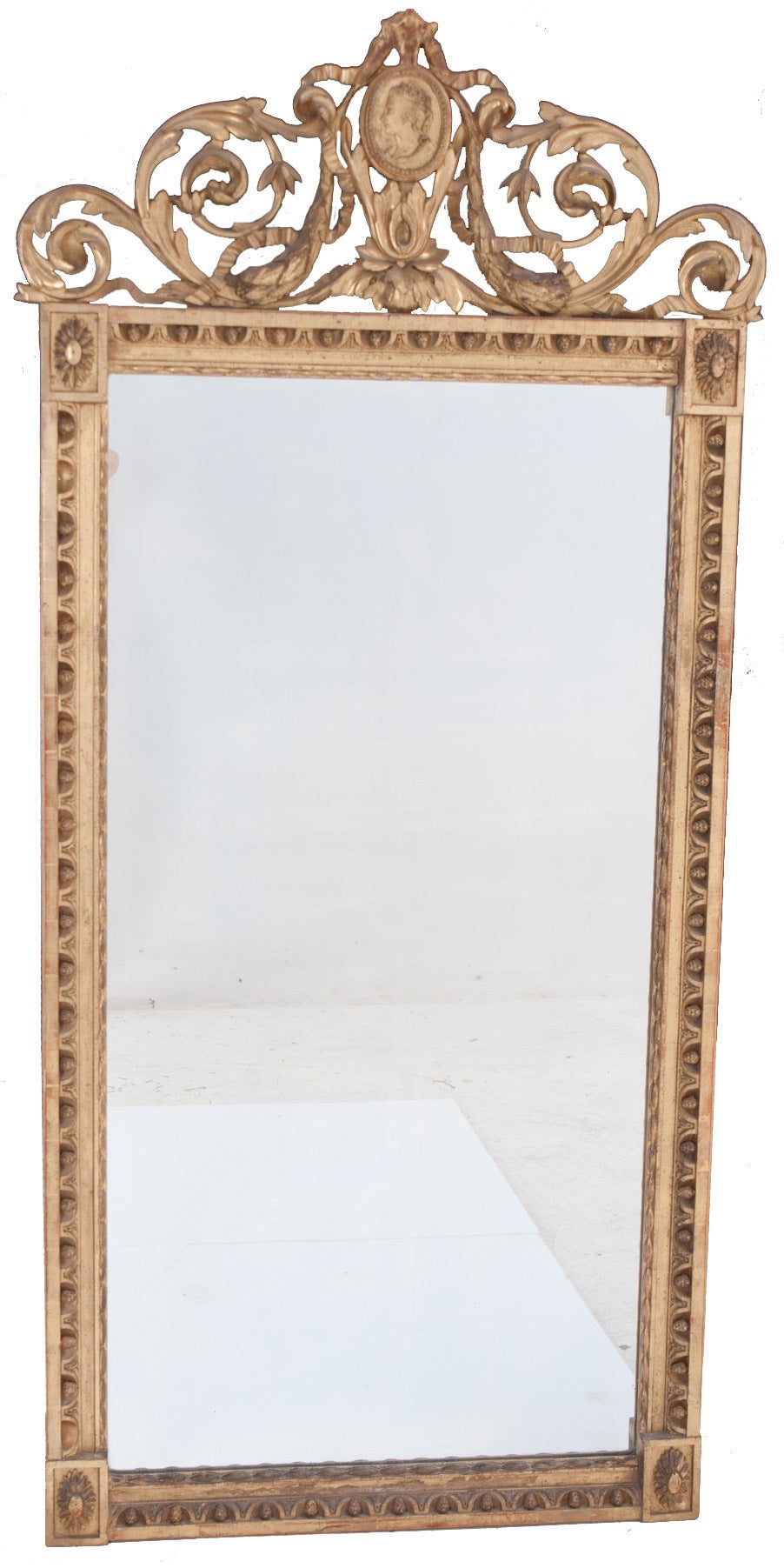 French 18th Century Carved Gold Gilt Cameo Mirror